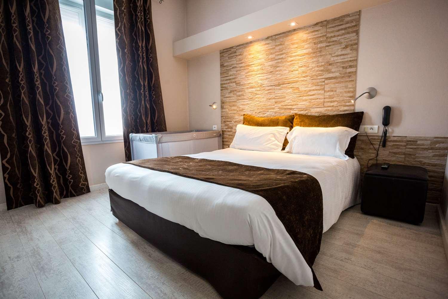 Western Des Voyageurs Hotel Fougères